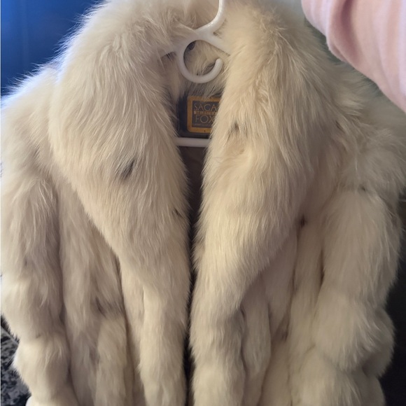 Saga Furs Fox Coat - Picture 2 of 5